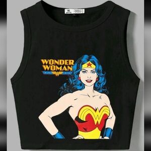 DC Black Muscle Tee Wonder Woman Graphic Crop Size L (8-10)